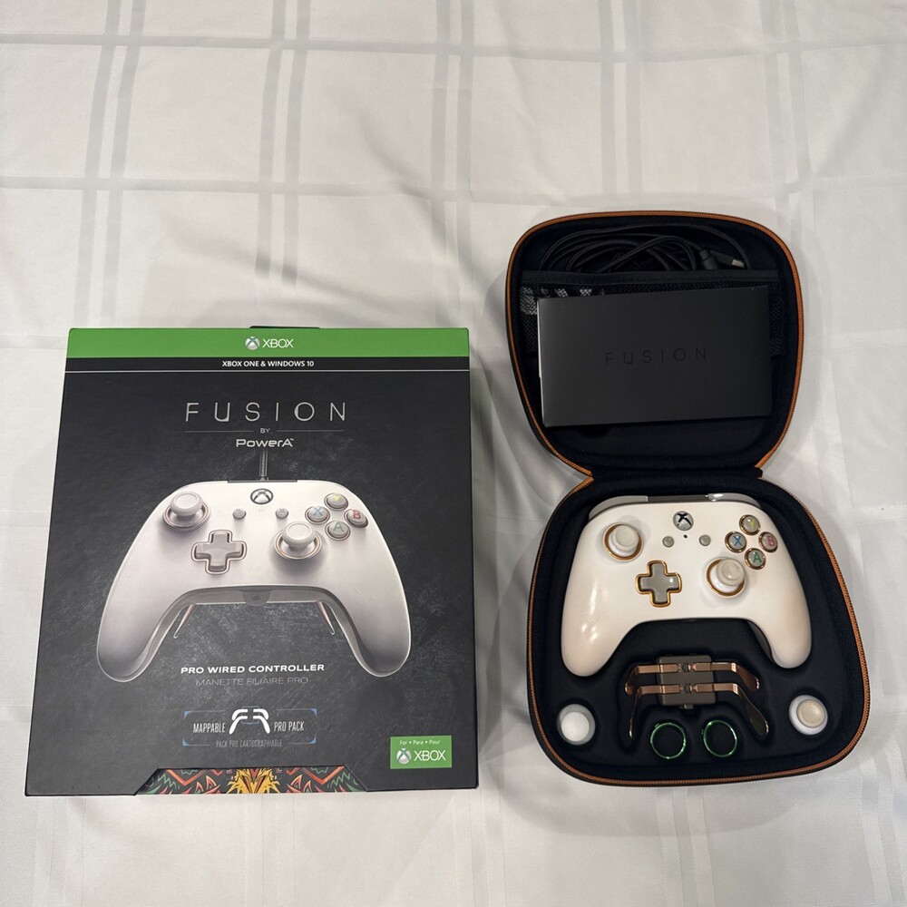 Power A Fusion Pro Wired Controller White Xbox One 1514146-01 w/ Box